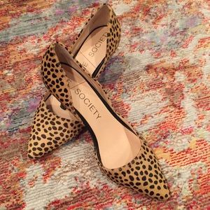 Sole Society cheetah print pumps